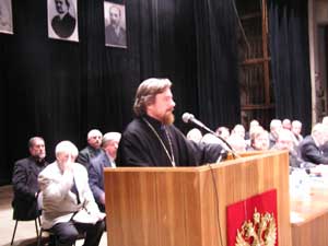 Учредительный съезд СРН. Выступает о.Николай Головкин