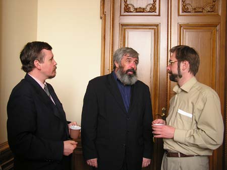 В перерыве. Слева направо А.Любомудров, С.Григорьев, С.Астахов.