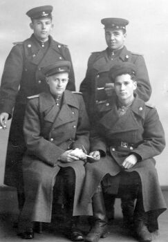 М.А.Смирнов с сослуживцами