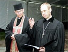 священник Айвар Сарапик и лютеранский пастор Таави Лаанепере