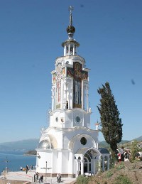 Церковь-маяк во имя святителя Николая в поселке Малореченское (Крым)