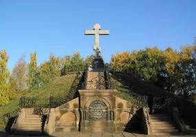 Памятник русским воинам, погибшим в битве пол Полтавой