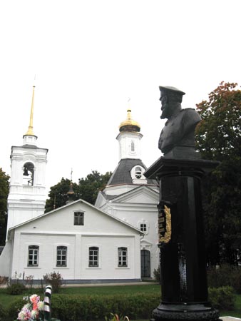 Село Заборово. Спассо-Преображенский храм и памятник М.Д. Скобелеву