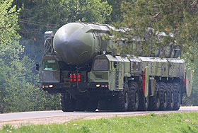 Моноблочная твердотопливная ракета "Тополь"