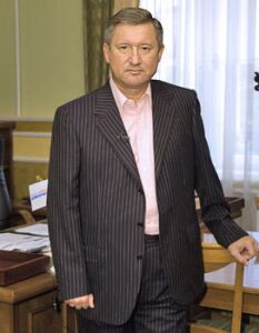 Евгений Кушнарев