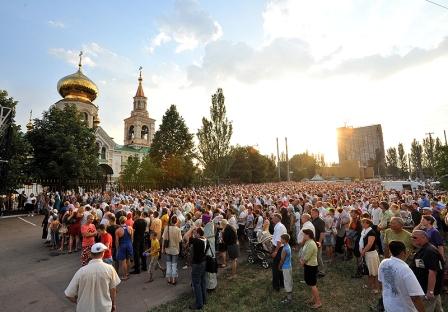 Никольский кафедральный собор Горловки (Украина) (фото: <a class="ablack" href="http://www.patriarchia.ru/">Патриархия.ru</a>)