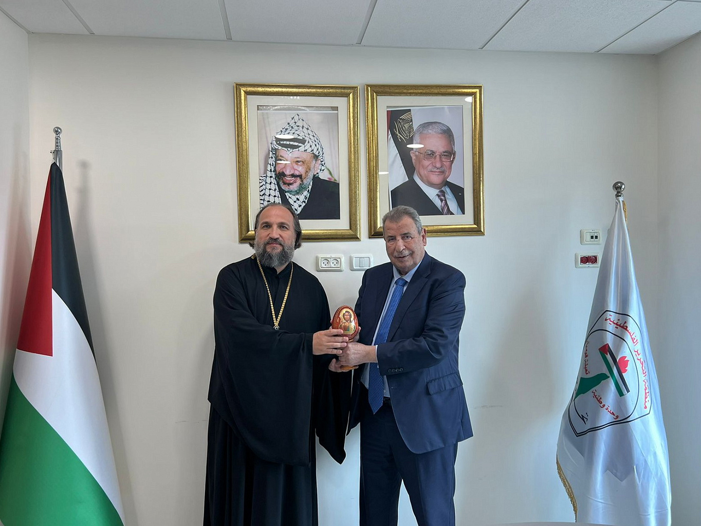 Архимандрит Вассиан (Змеев) посетил штаб-квартиру президента Палестины